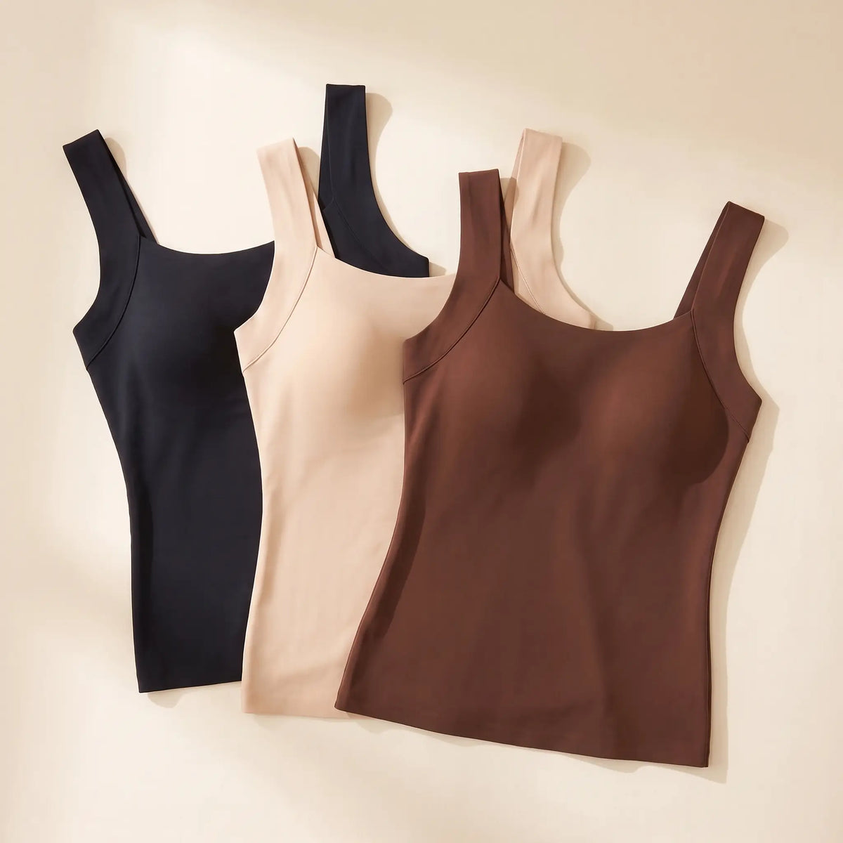Kischt Estelle seamless built-in bra tank top 3-pack: The Everyday Trio in Noir black, Crème beige, Mocha brown