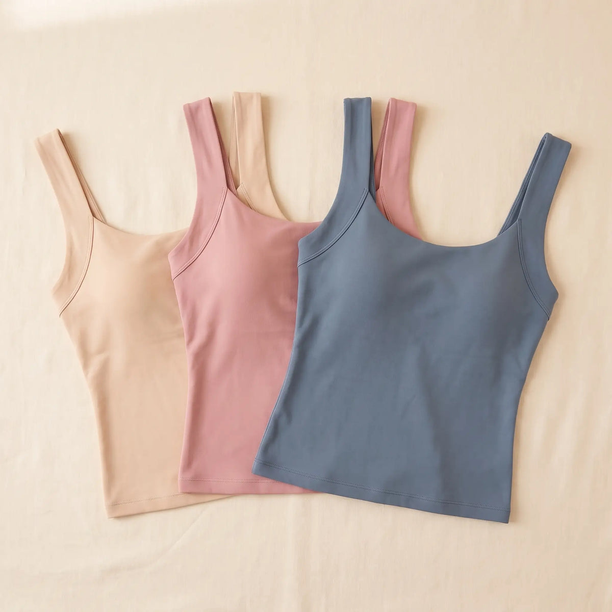Kischt Estelle seamless built-in bra tank top 3-pack: The Soft Trio in Crème beige, Rosé dusty pink, Slate blue-grey